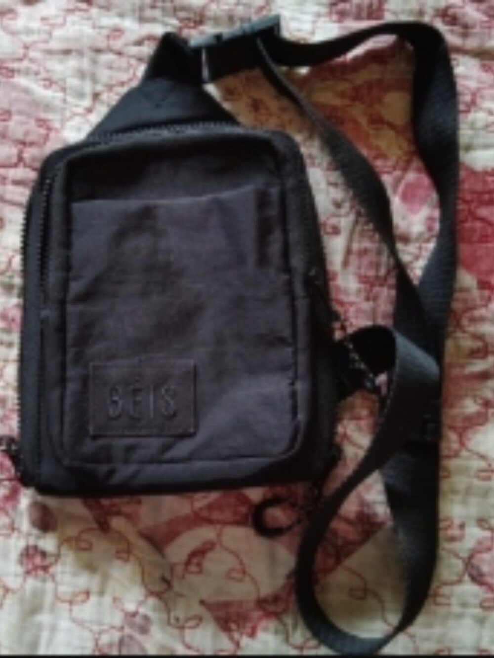 BEIS The Sport Sling Bag in Black Crossbody travel purse passport fanny pack
